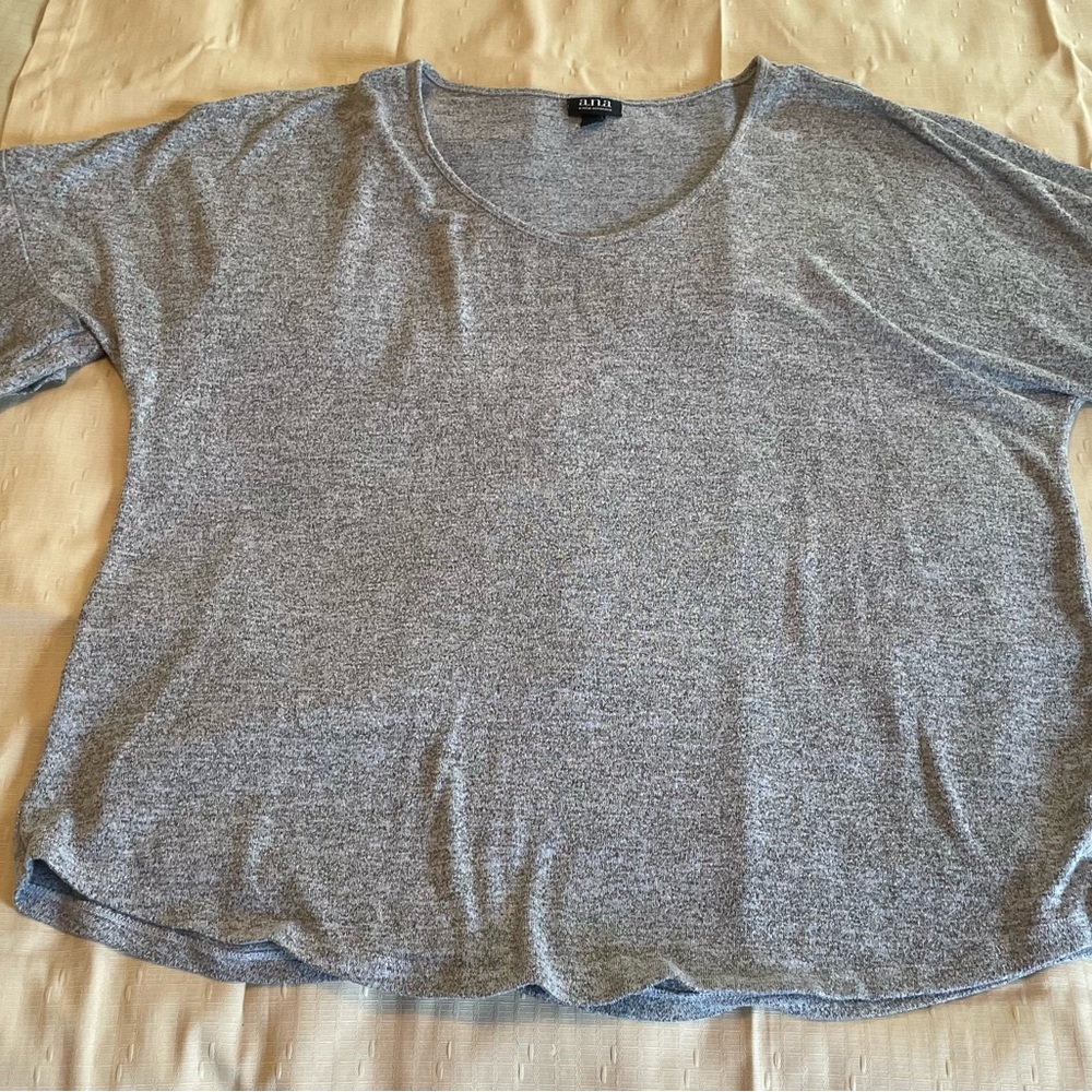 EUC- a.n.a Heather Grey Bell Sleeve Tunic Top Relaxed Fit 3/4 Sleeve Blouse XL - Picture 2 of 7